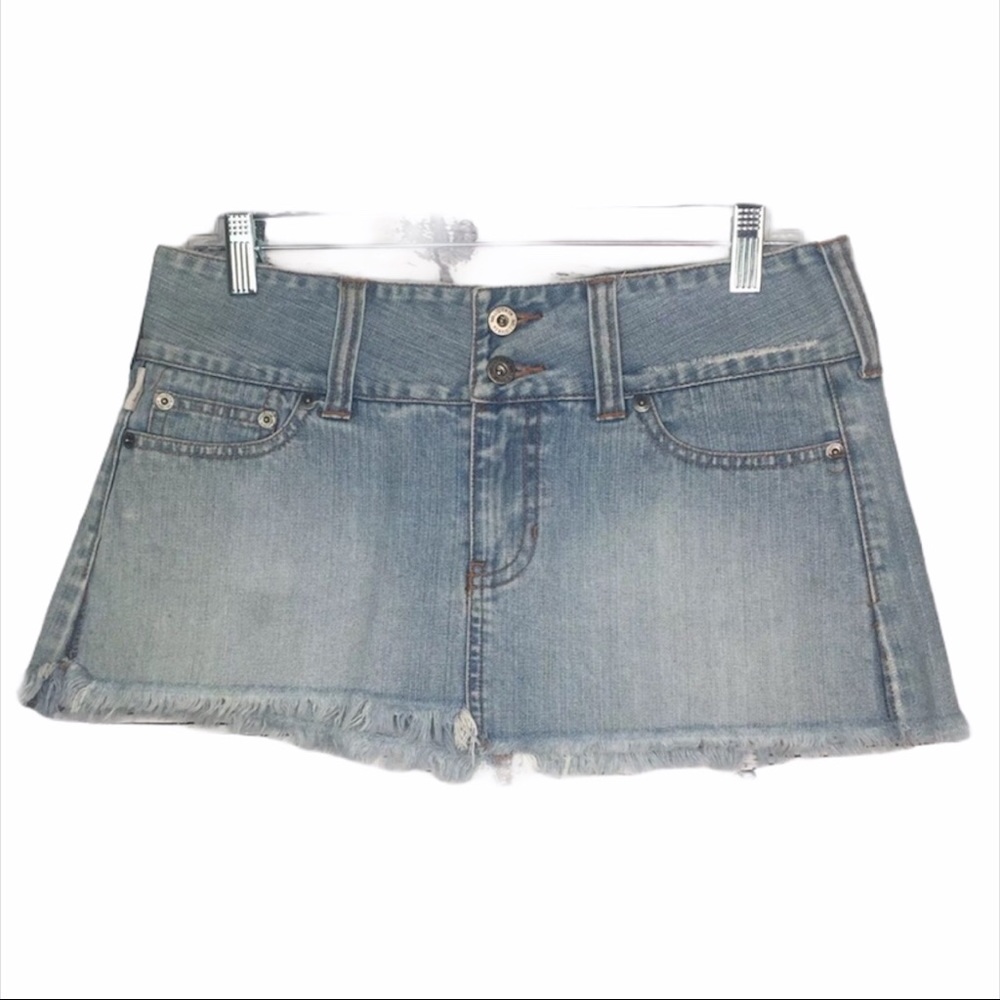 Hollister & Co. Size 7 cut off denim jean …